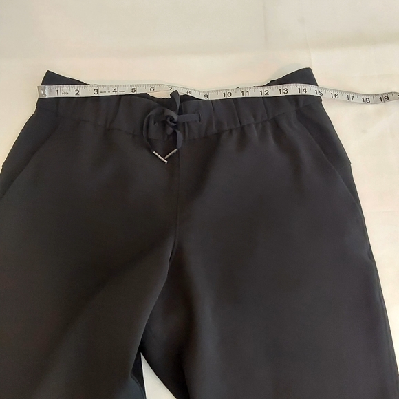 Lululemon On The Fly Crop Pants - Picture 12 of 14